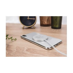 Digitus 15W Fast Wireless Charging Pad - Effortless Power for Your Devices (SKU: 4016032482765)